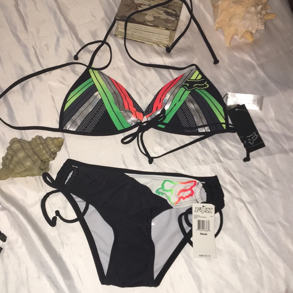 NWT Fox Tantrum Curve Bra Top,Key Hole Tie…